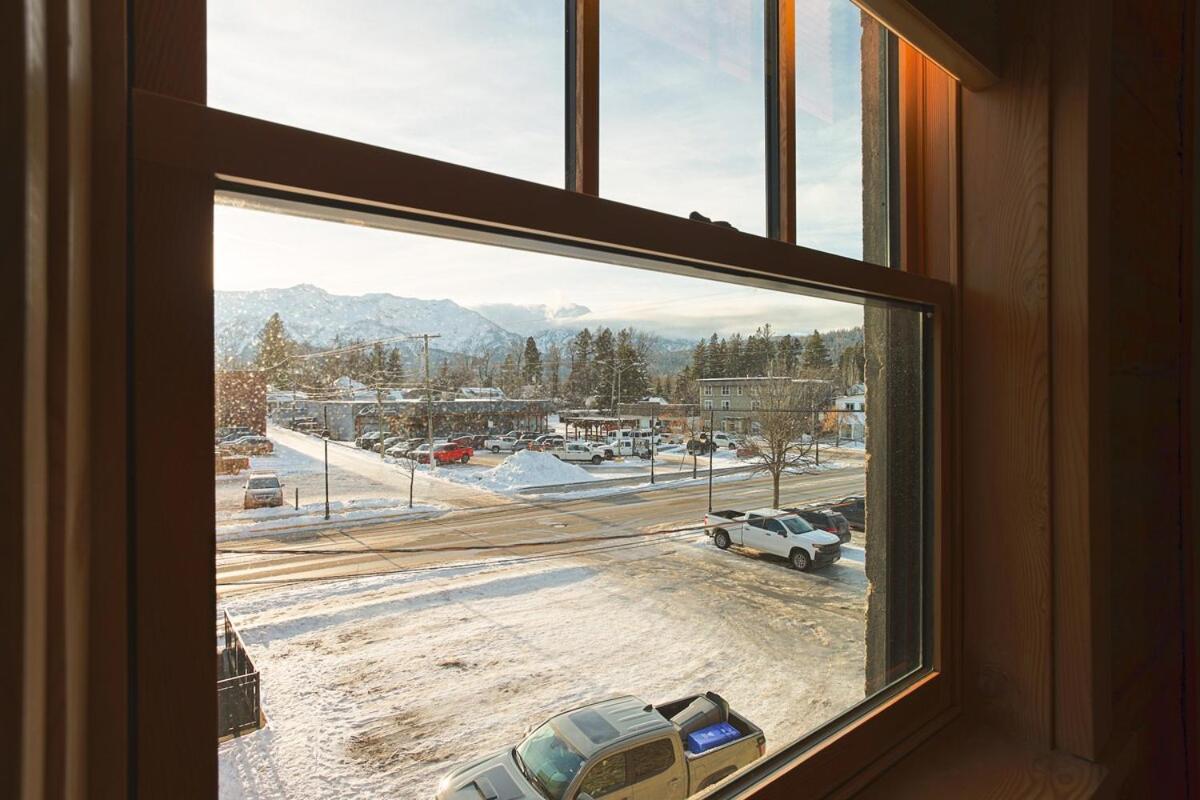Downtown And By Stayin * Fernie