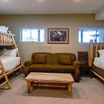 Thunder Ridge Chalet By Fernie Lodging Company