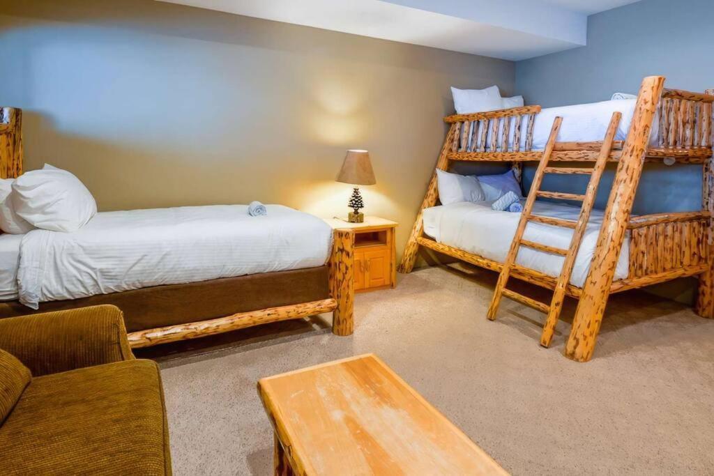 Thunder Ridge By Company Holiday home Fernie