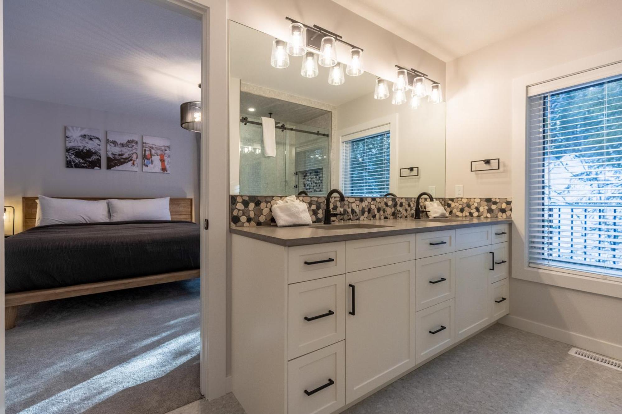 Kodiak - By Reservations Chalet