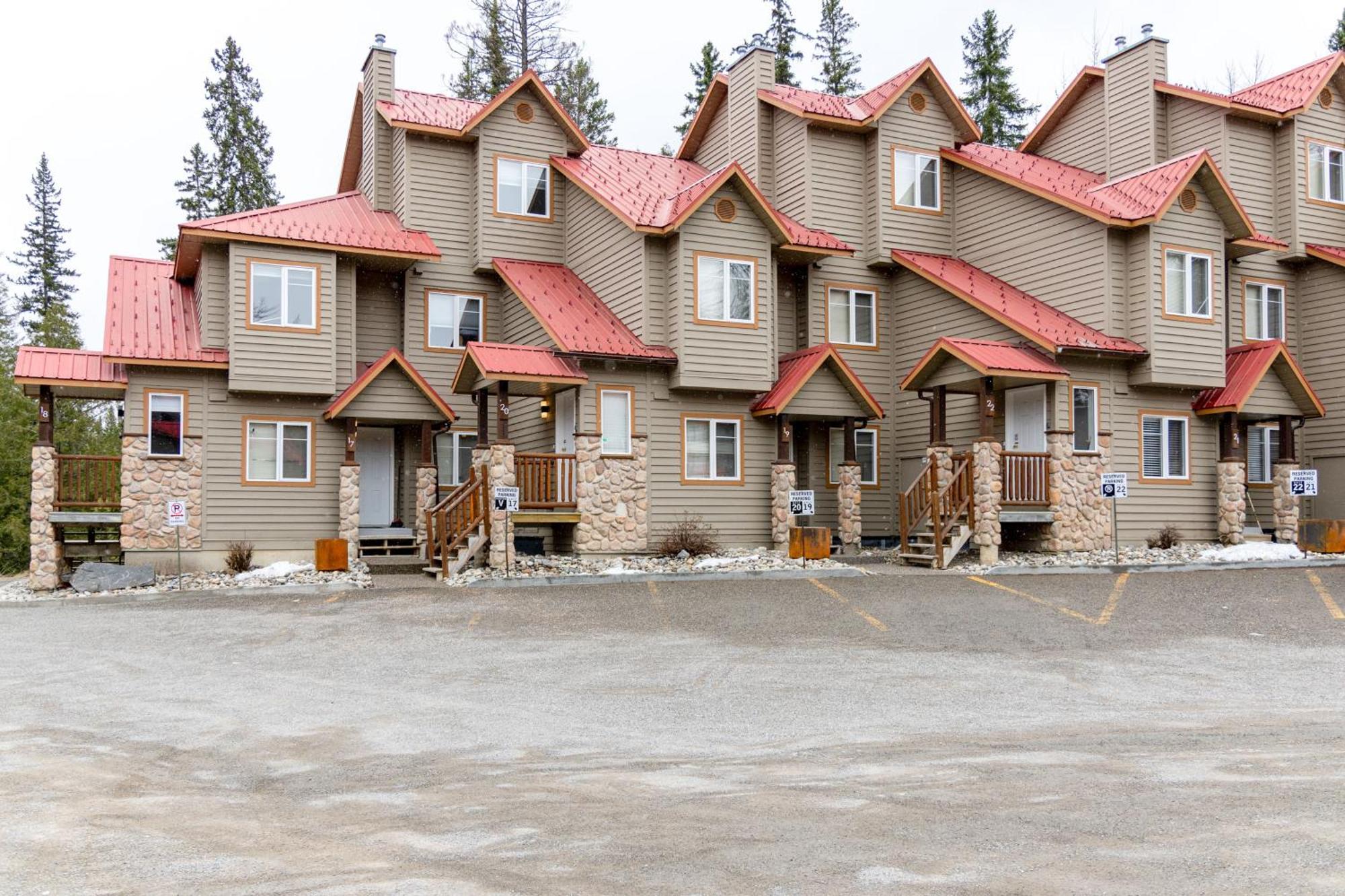 Stone Creek By Reservations * Fernie