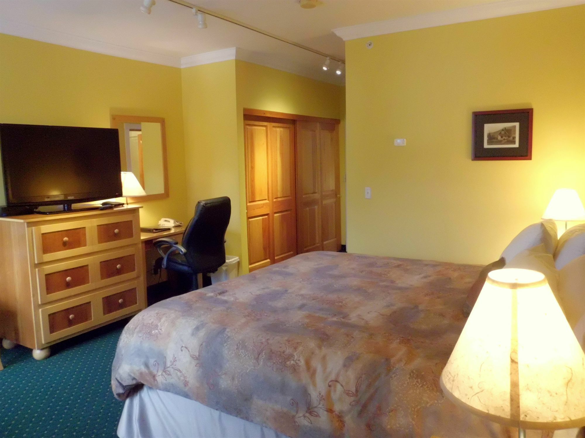 Lodge Park Place *