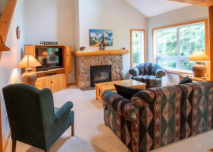 Stone Creek Chalet By Fernie Lodging Company