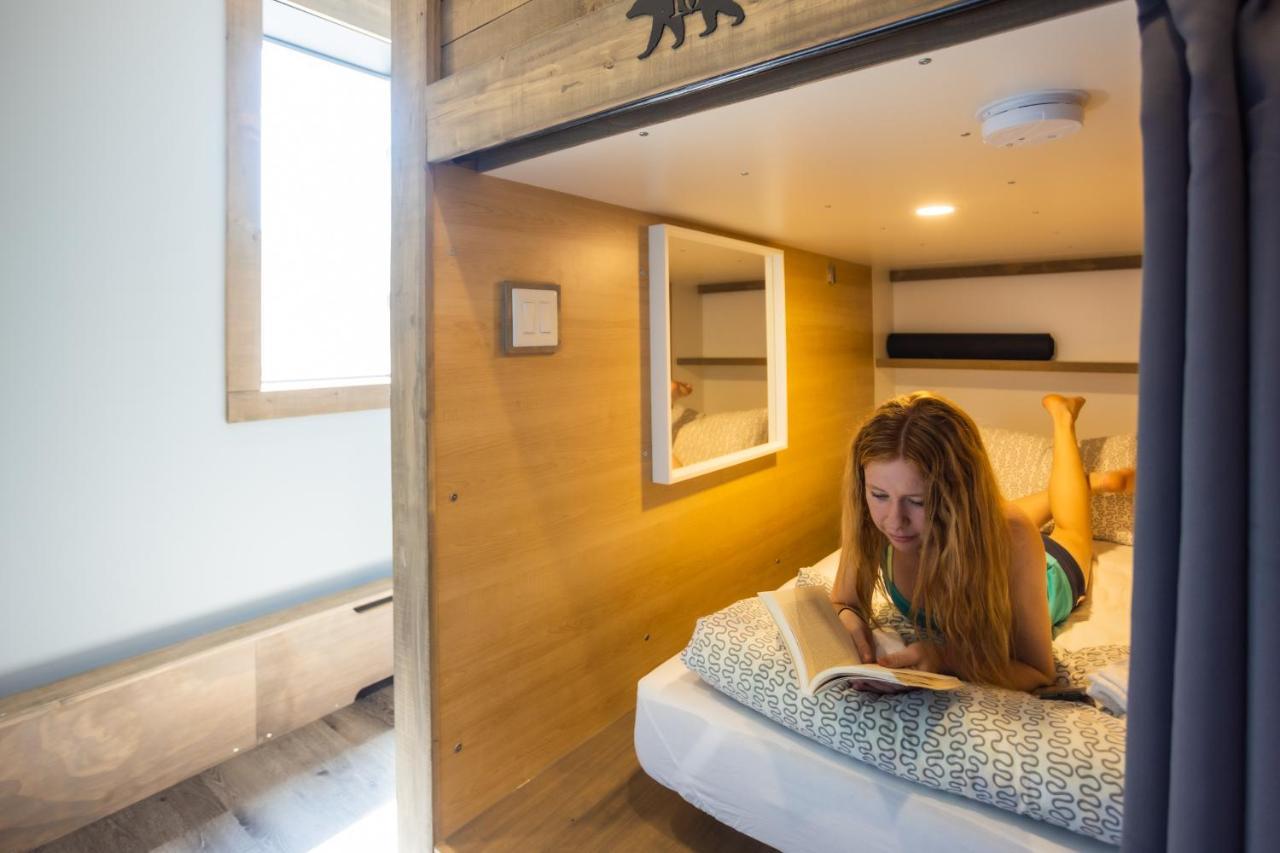 Capsule hotel The Raging Elk Adventure