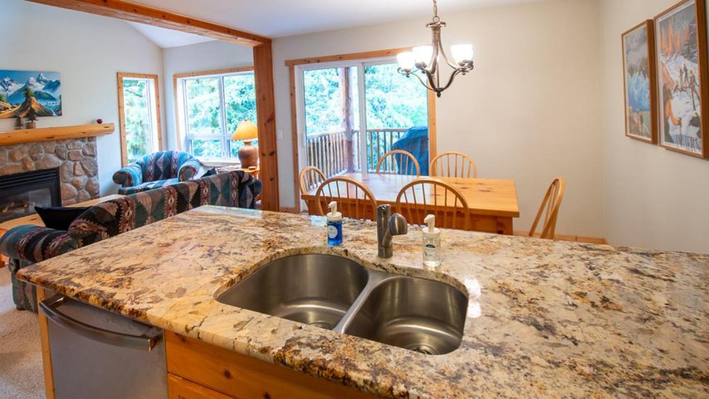 Stone Creek By Company Apartment
