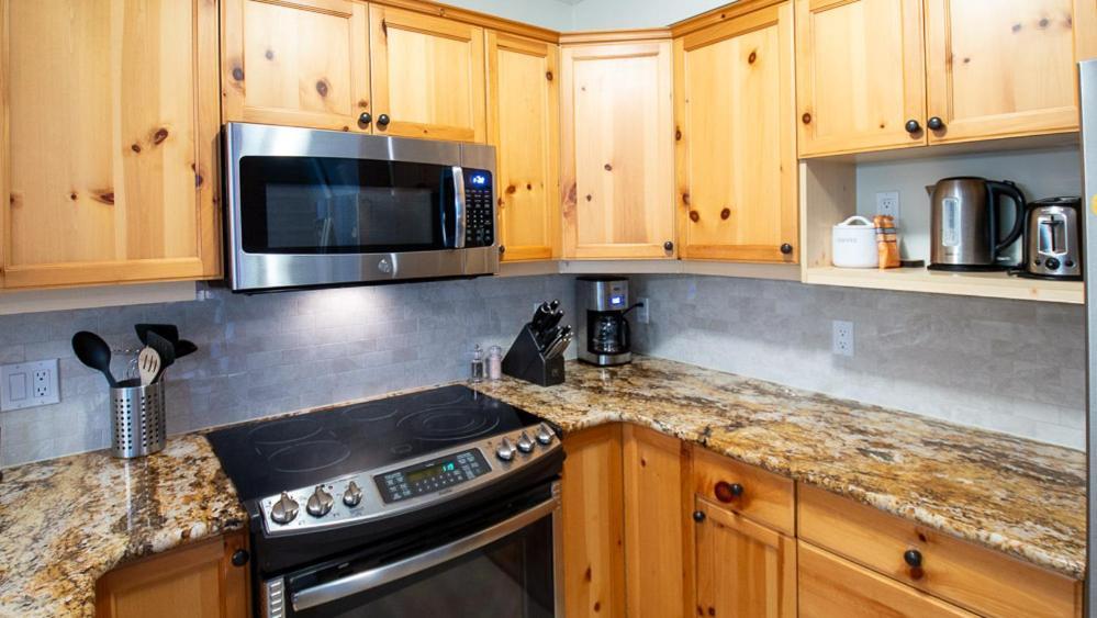 Apartment Stone Creek By Company
