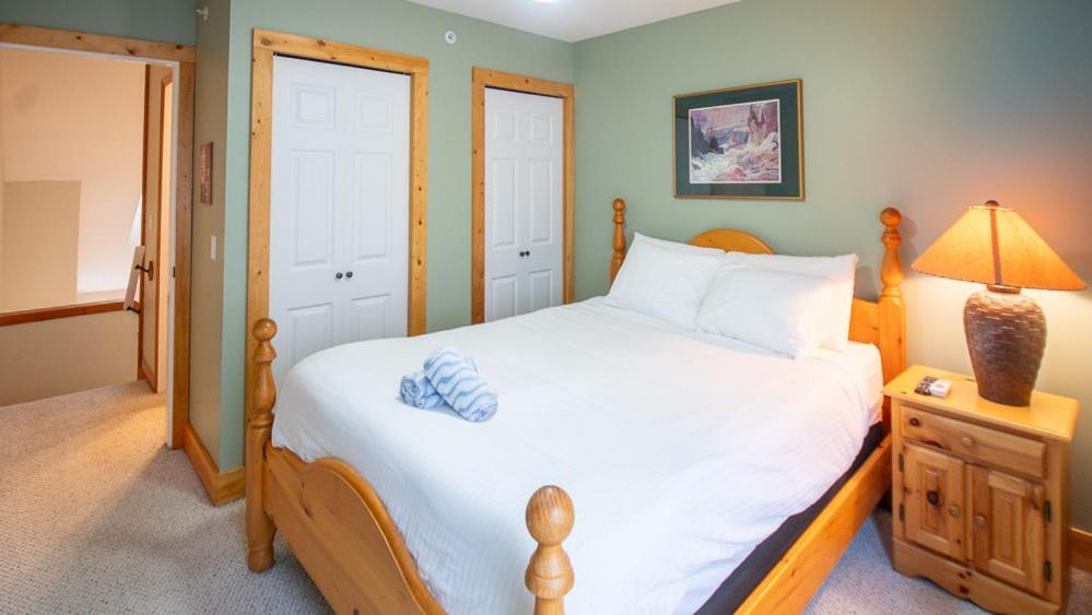 Apartment Stone Creek By Company