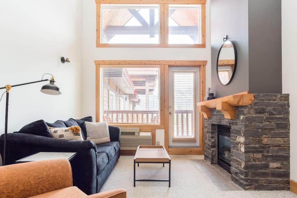 Apartment Cornerstone By Stayin Fernie