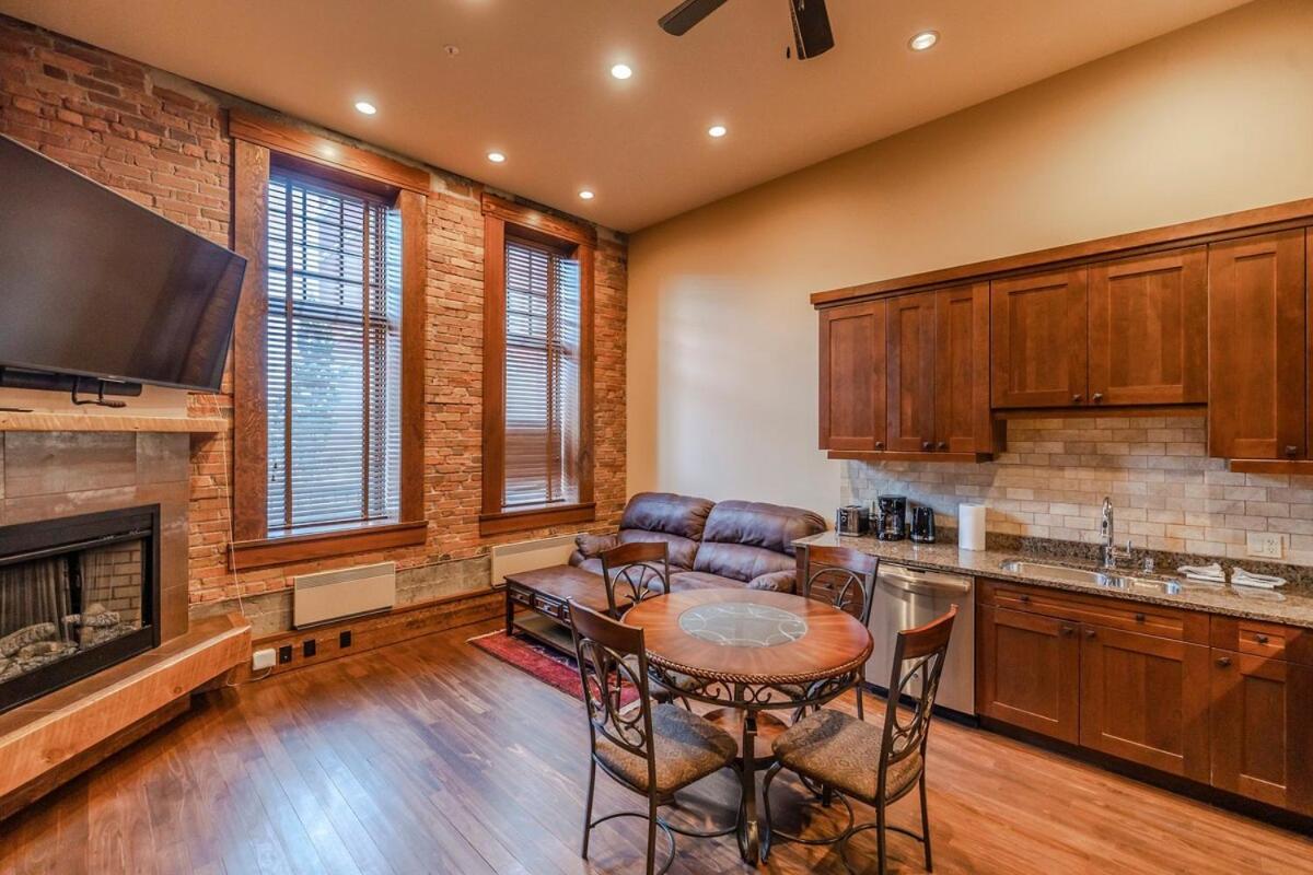901 By Stayin Apartment