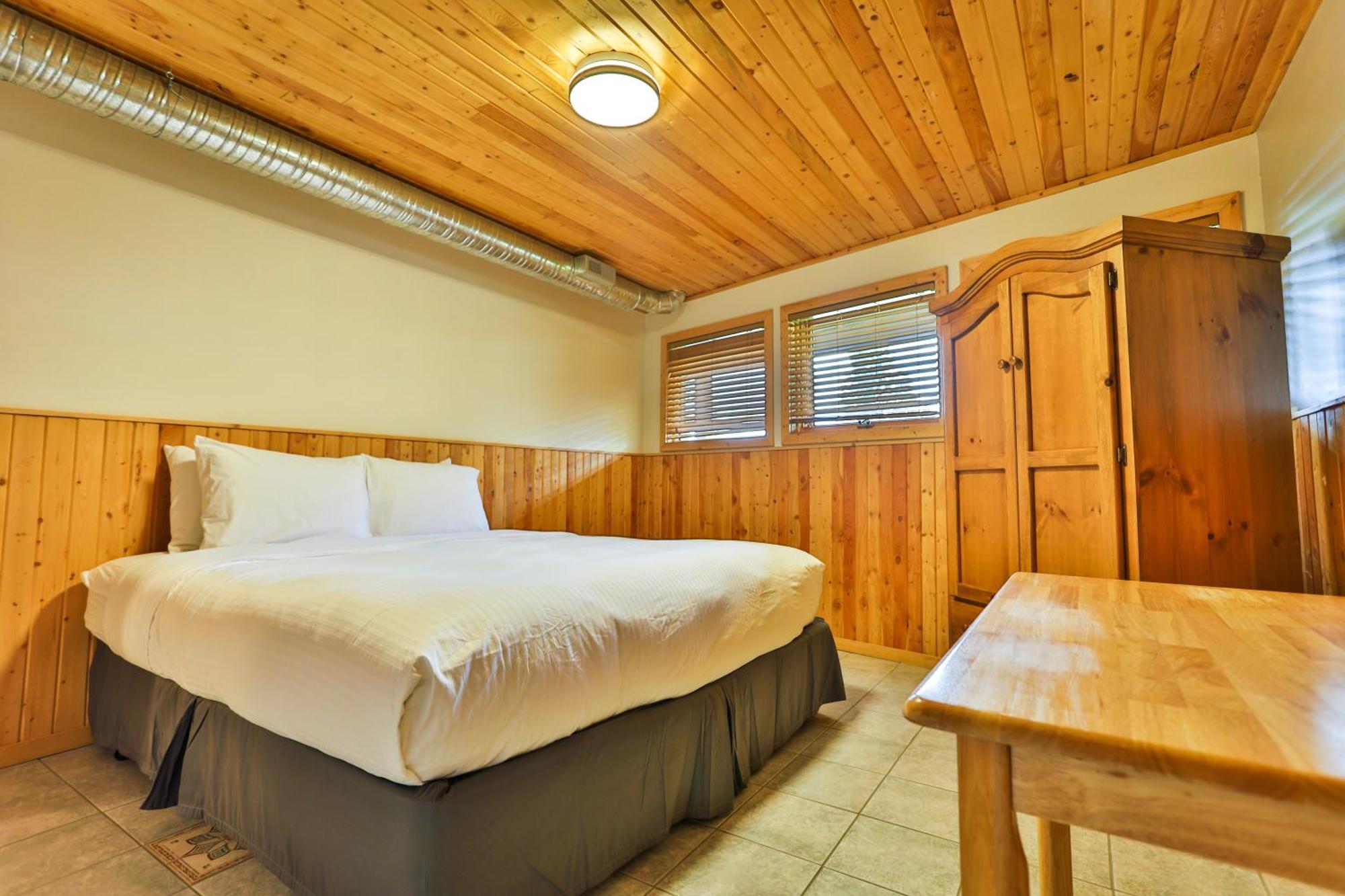 Dog Friendly On Hill With Hot Tub By Stayin Fernie