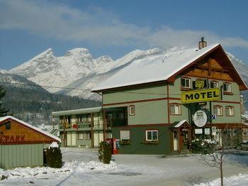 Snow Valley Lodge *