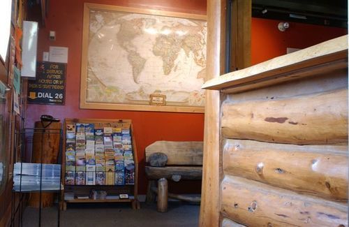 Capsule hotel The Raging Elk Adventure