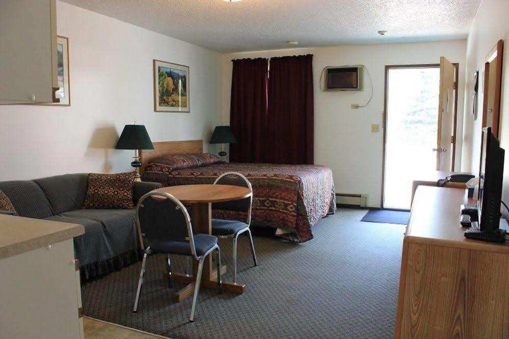Hotel East Kootenay