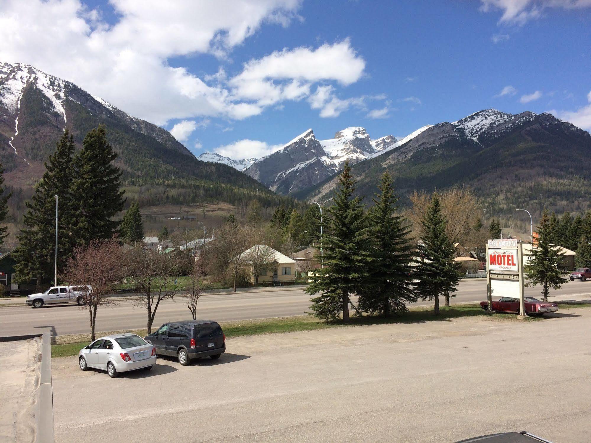 Hotel East Kootenay 2*